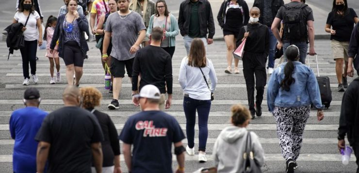 CDC allow people to move without masks