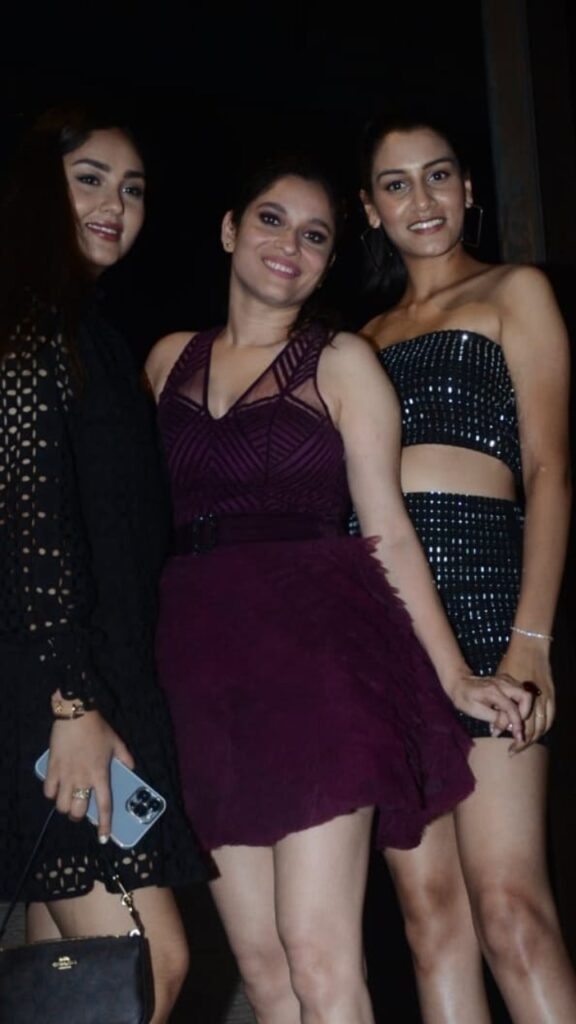 ankita lokhande with her friends